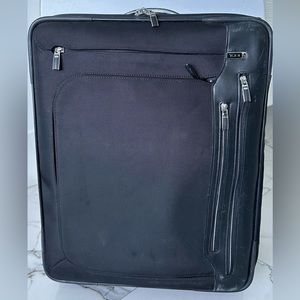 Tumi - Arrive – “Heathrow” Continental Carry-On - 2 wheel
